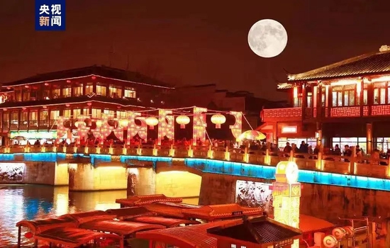 1018.1万人次!“沪千万”回来了!撤销、全面恢复,都在2月6日!开年用工热,六大关键词→